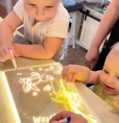 Customer photo review of LumiDraw™ Pizarra Led Mágica