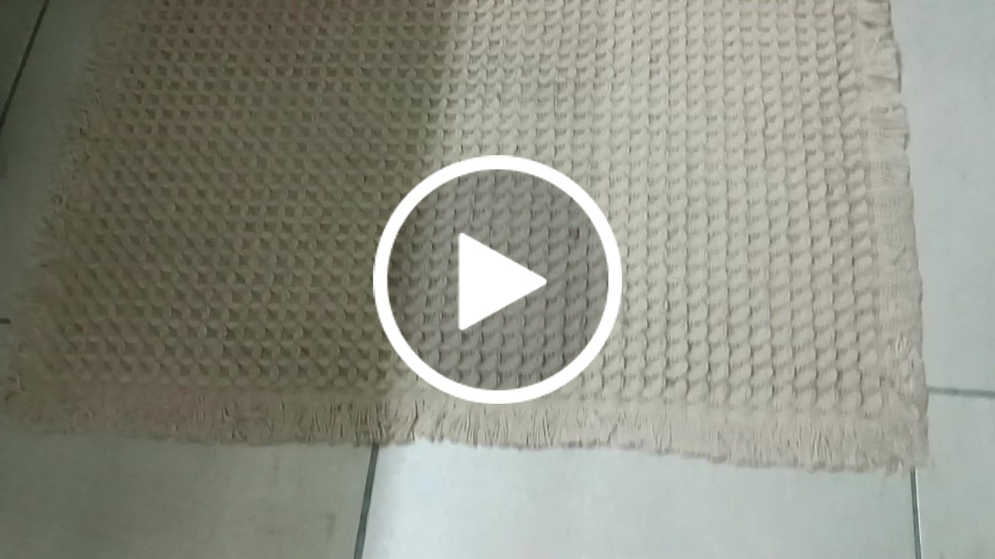 Customer video review of Alfombra Baño Antideslizante Absorbente Deco Homillu