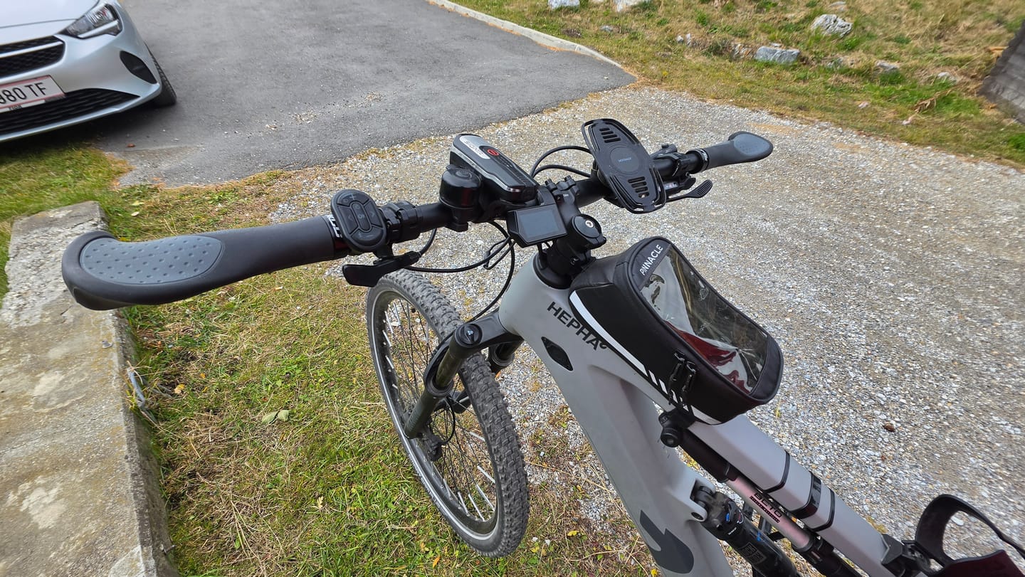 Customer photo review of XLC Grips Ergonomic GR-S22