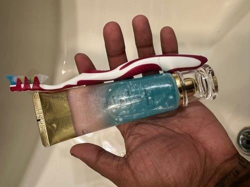 Customer photo review of Niacinamide Whitening Toothpaste
