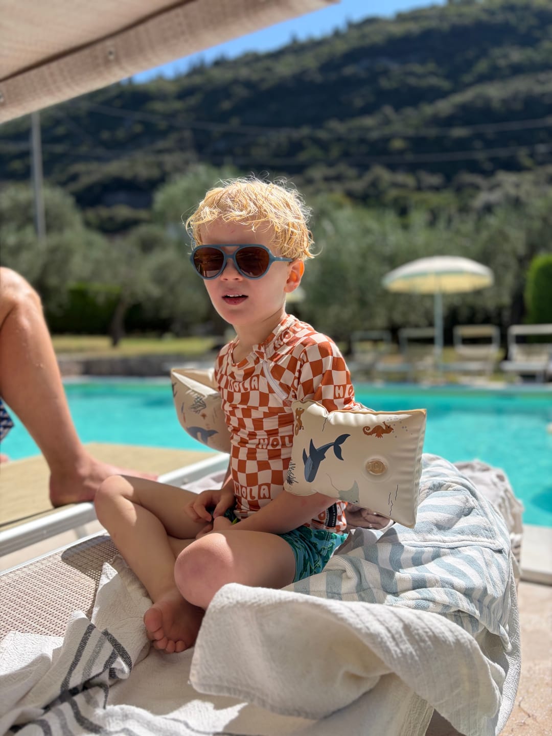 Customer photo review of Aviator | Polarized Sunglasses | Fog