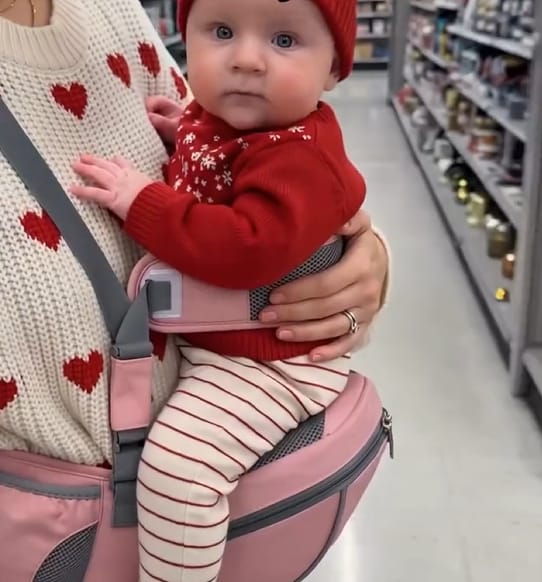Customer photo review of Elyova™ LittleHaven Baby carrier