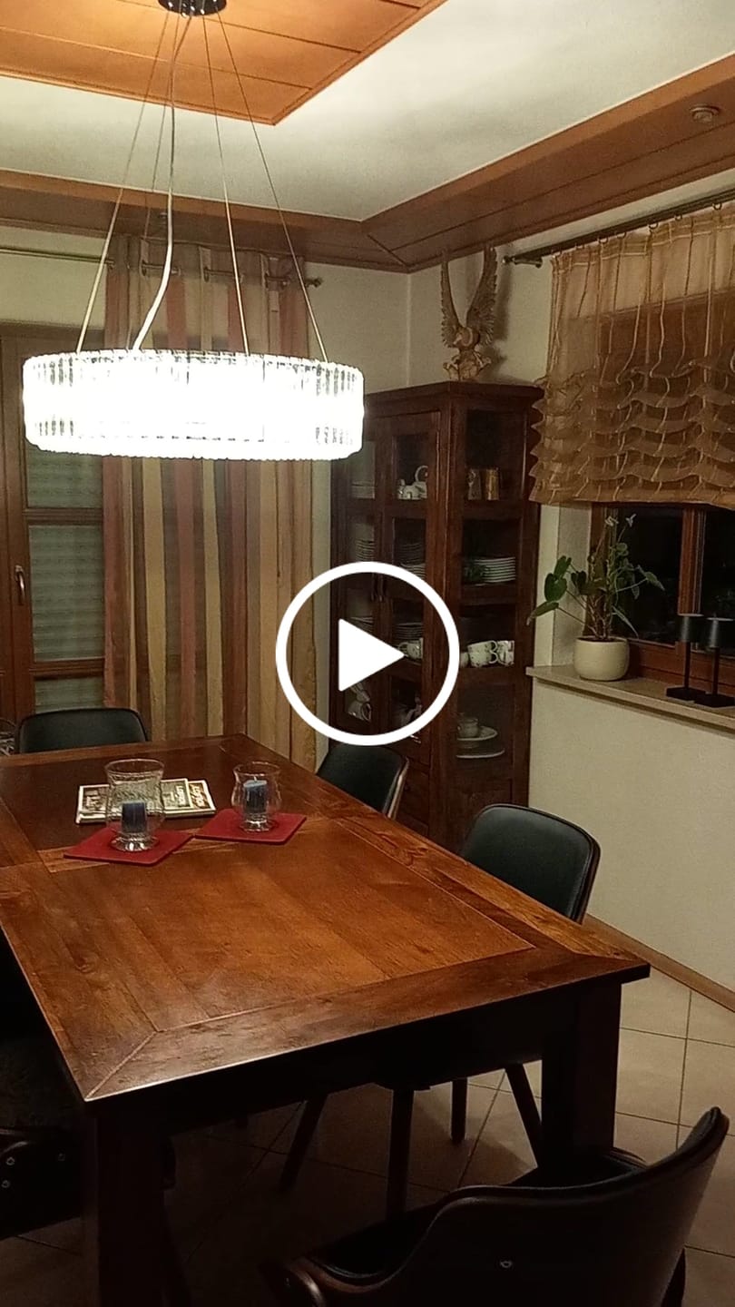 Customer video review of Bauhaus 8/12-Light Crystal Glass Pendant Light