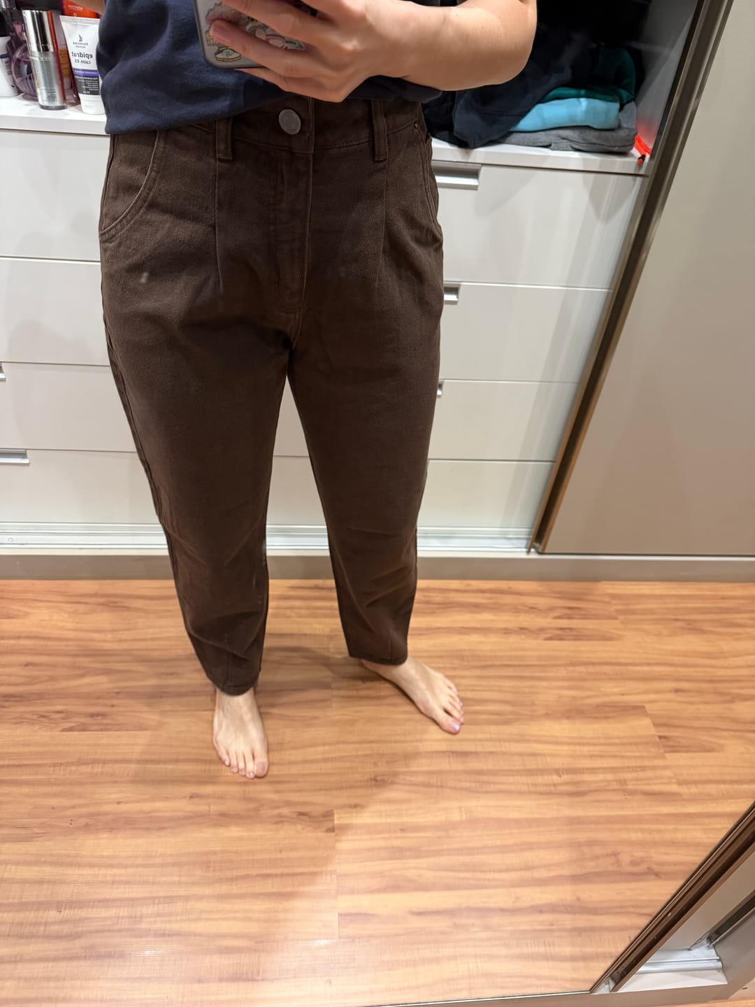 Customer photo review of Calça Jeans Slouchy Cacau Marrom Escuro