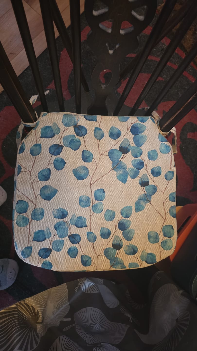 Customer photo review of Watercolour Leaves Digital Linen Look Polycotton Fabric
