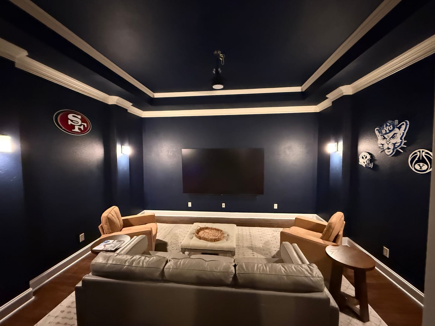 Customer photo review of San Francisco 49ers "SF Oval" 3D Vintage Metal Wall Art