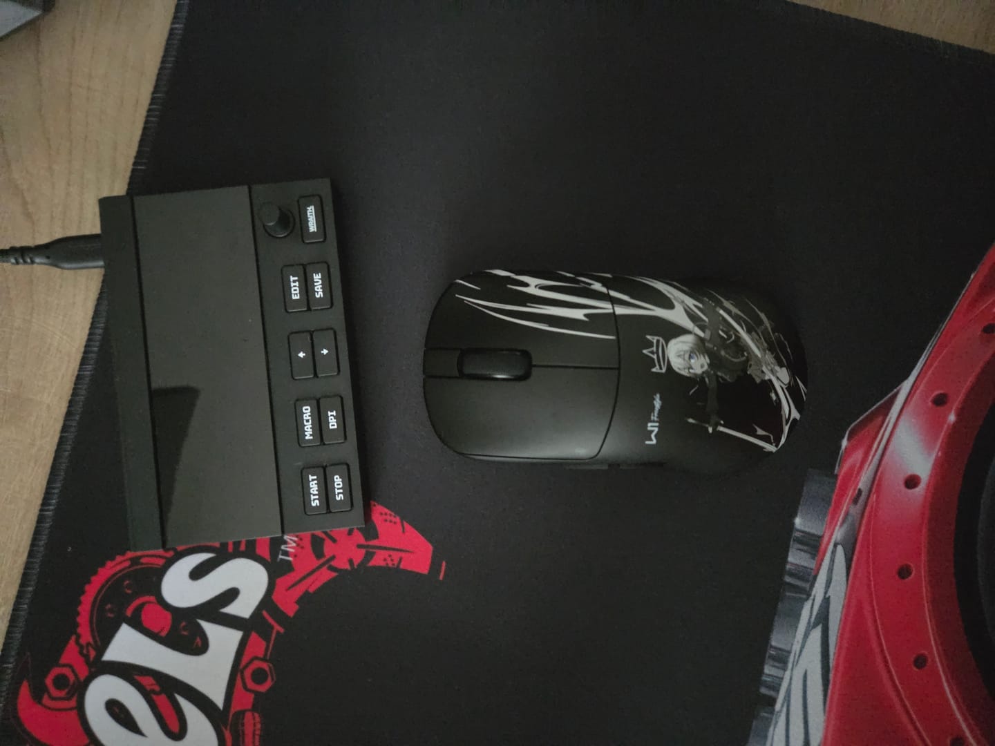 Customer photo review of Wraith W1 Wireless Mouse