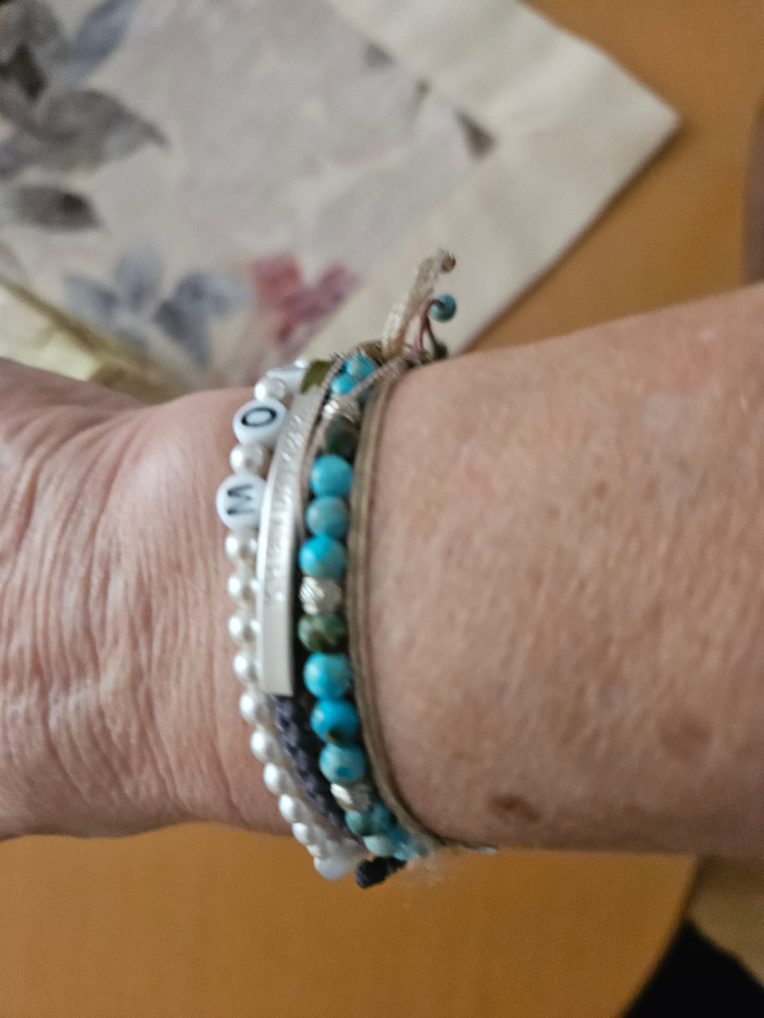 Customer photo review of Tibetisches Energie Armband - Blauer Jaspis