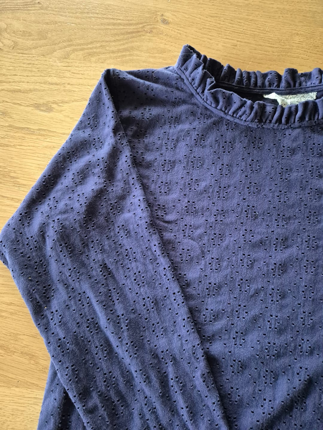 Customer photo review of Blouse  Clarisse - Jersey brodé bleu nuit