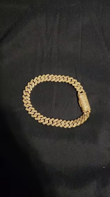 Customer photo review of Sterling Silver VVS D Color Moissanite Cuban Link Bracelet 6MM 8MM 10MM