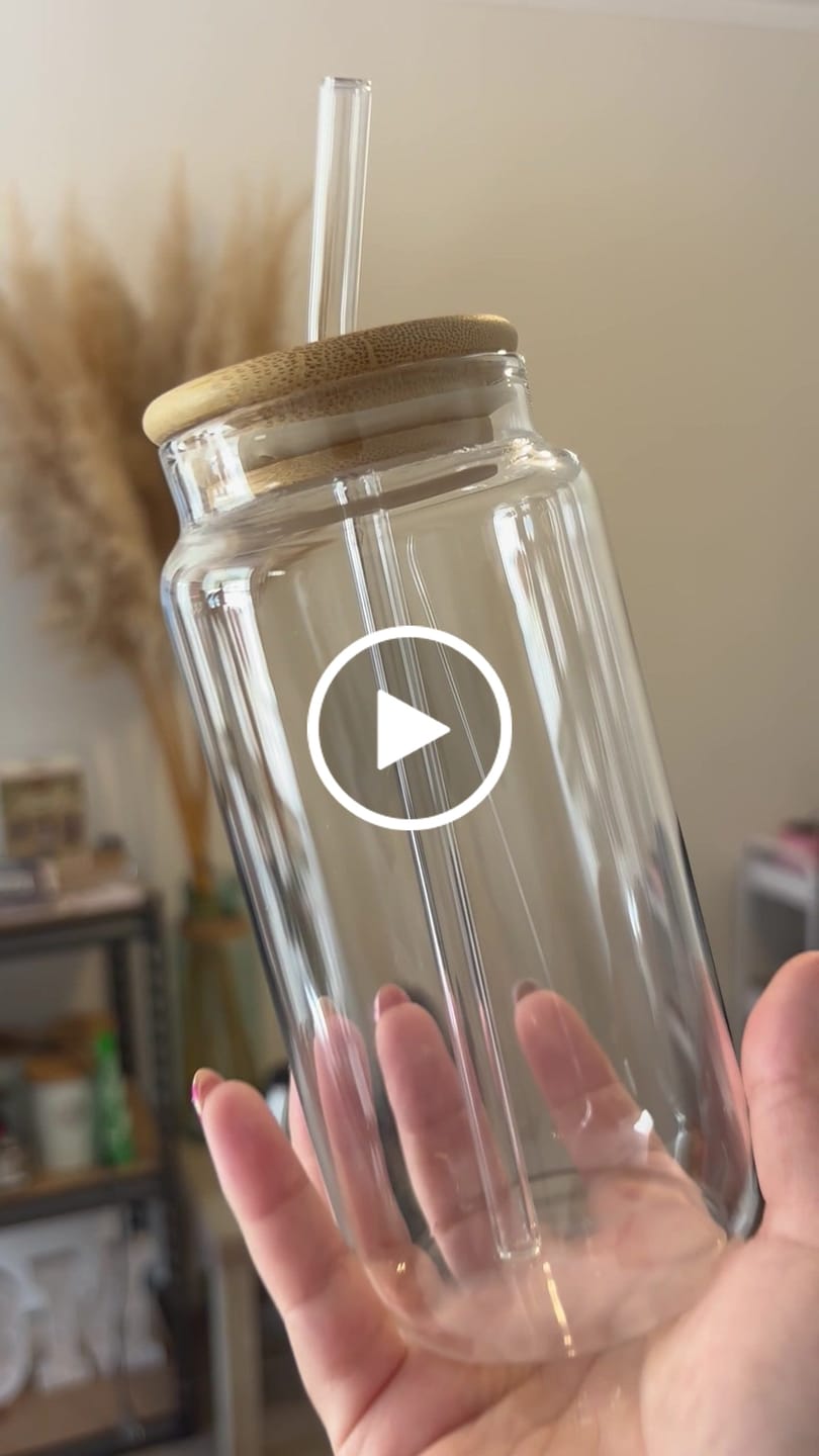 Customer video review of Pack 10 Vasos Lata de Vidrio con Tapa de Bambú y Bombilla 550ml