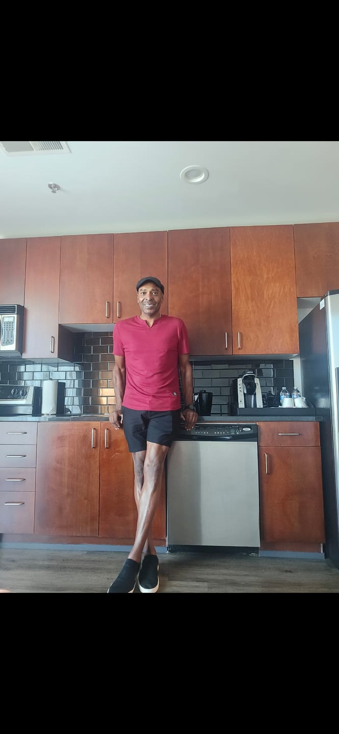 Customer photo review of Ultra-Stretch 7" Chino Shorts - Navy