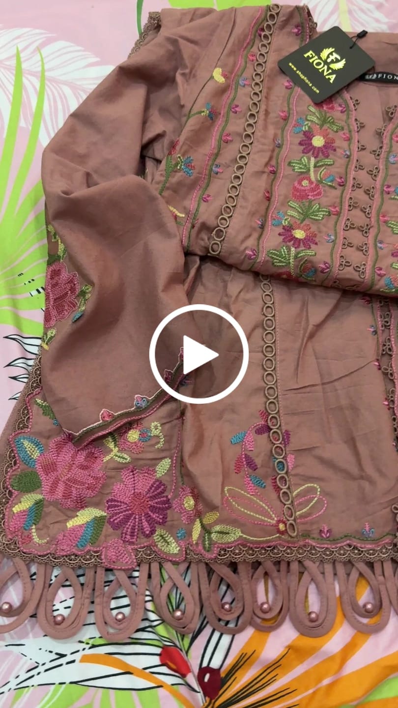 Customer video review of Ayla
