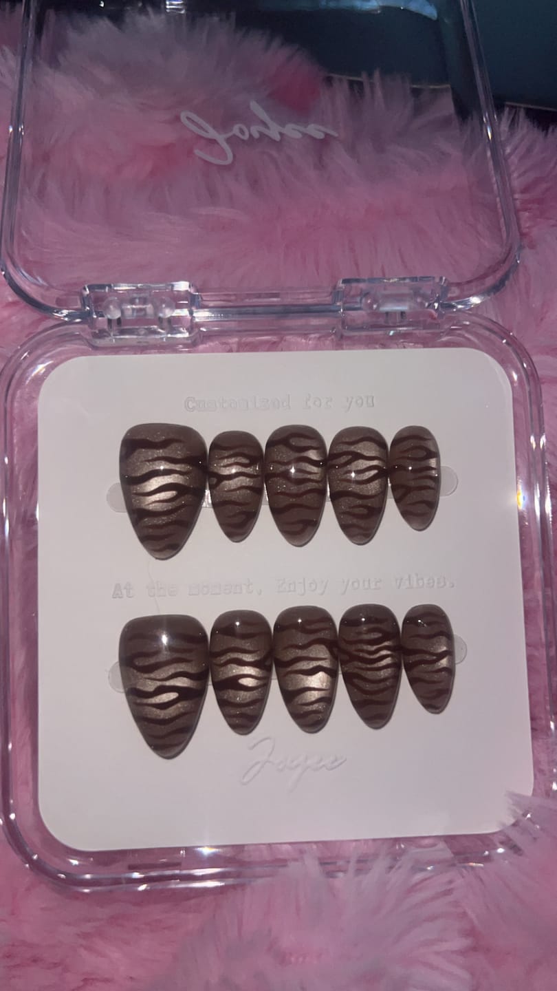 Customer photo review of Tiger Eye