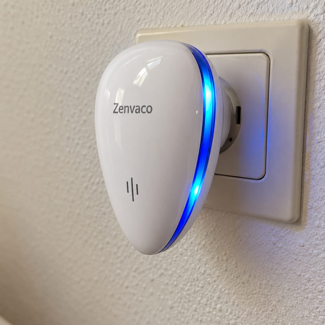 Customer photo review of Zenvaco™ Ultrasonic Pest Repeller