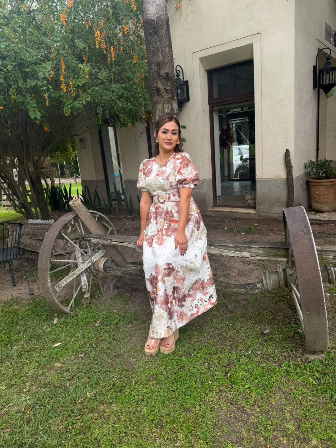 Customer photo review of VESTIDO NAYLAN COFFE