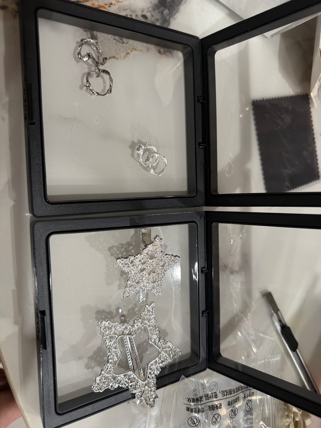 Customer photo review of "STARLIGHT LACE" Rhodium Plated Rococo Star Hair Clip, Statement Barrette