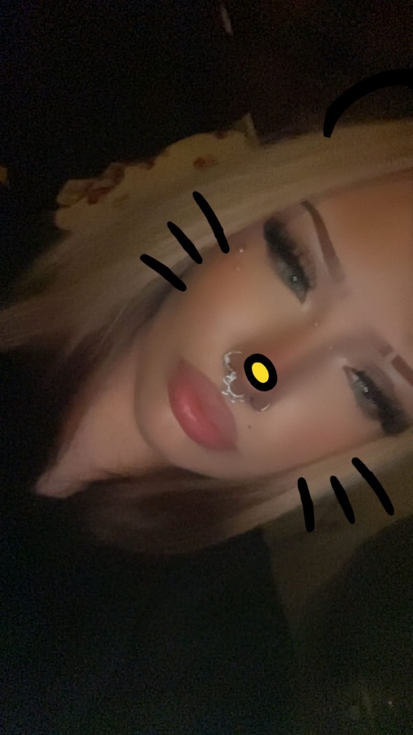 Customer photo review of New York Green Colored Contact Lenses