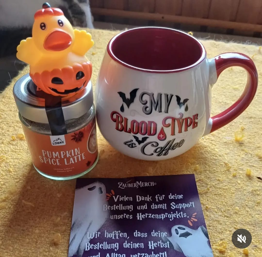 Customer photo review of Vampir Tasse – Gruseliges Design