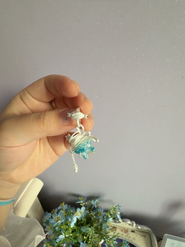 Customer photo review of "WISHING STAR" Zirconia Celestial Star Non-Pierced Ear Cuffs