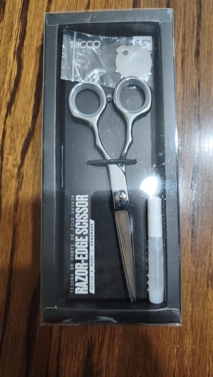 Customer photo review of Tijera 3 Estrellas 5.5 Filo Navaja Ricco