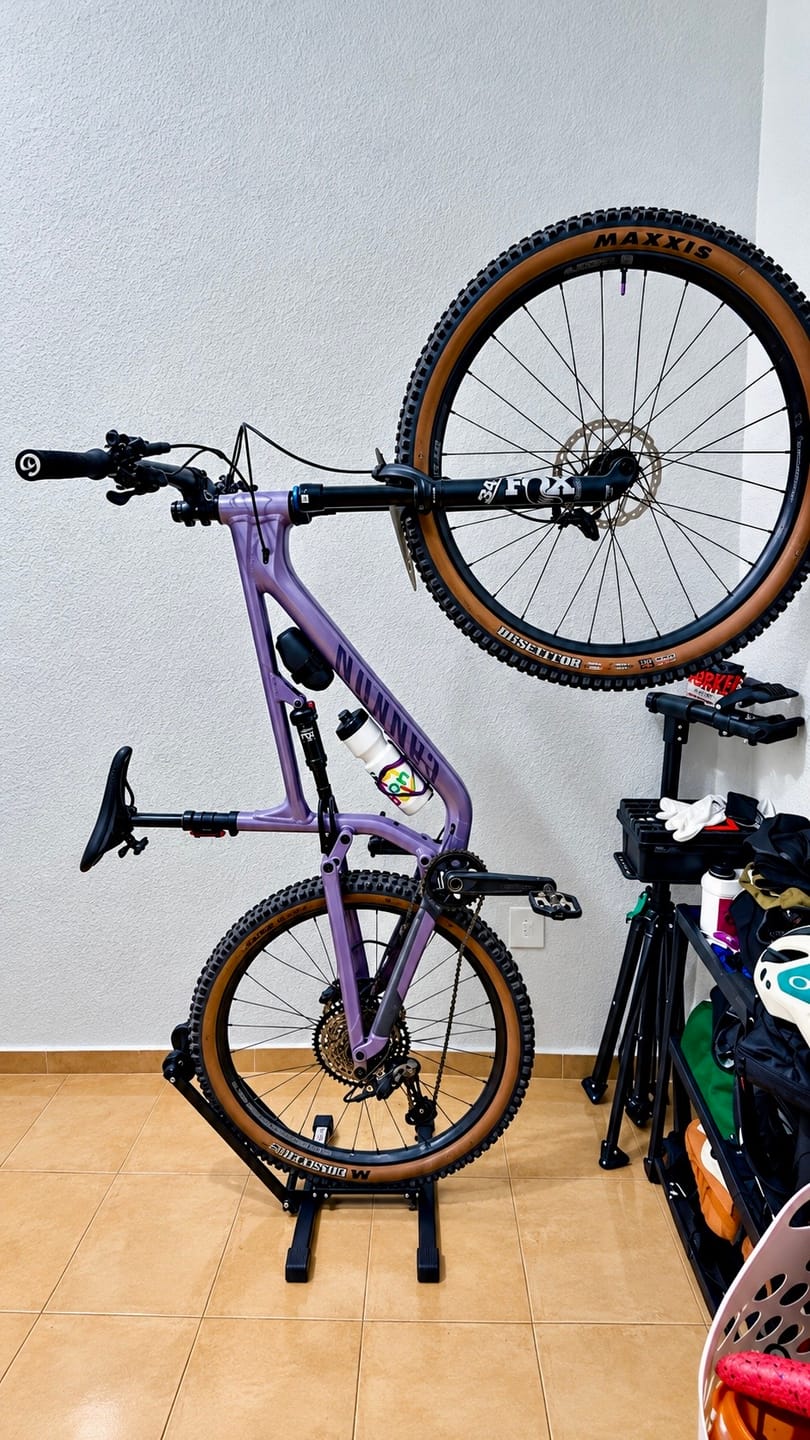 Customer photo review of Soporte Portátil Y Plegable Para Bicicleta De Acero Al Carbono