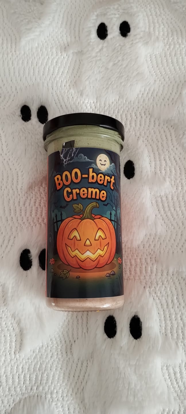 Customer photo review of BOO-bert Halloween-Creme – Weiße Schokoladencreme mit Gewürzen