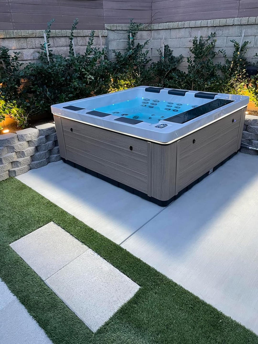 Customer photo review of Comfort Hot Tub 816