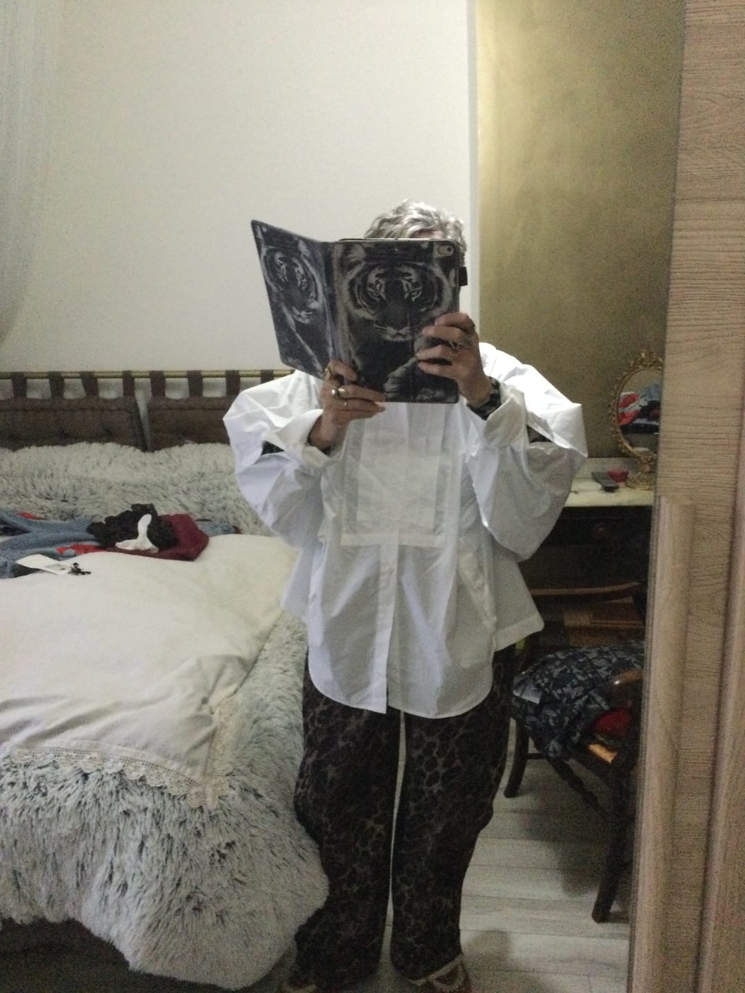 Customer photo review of Article LIVE 204 - Chemise Smoking blanche