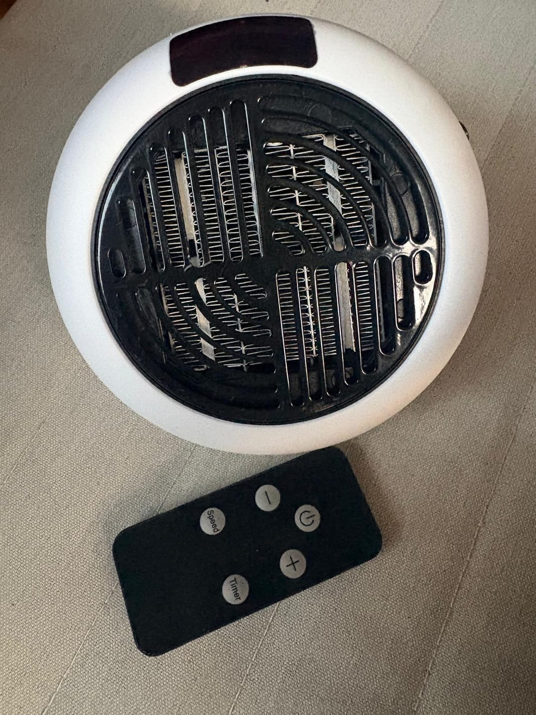 Customer photo review of Calefactor termocerámico portátil con mando (1350W)