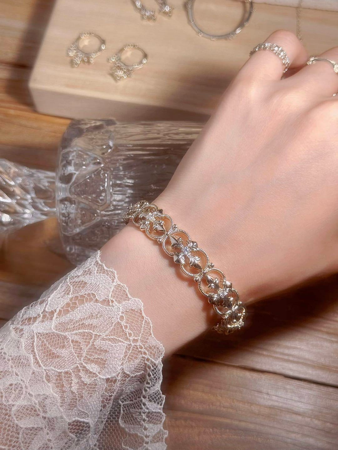 Customer photo review of "Bastet" 14K Gold Plated Vintage Iris Statement Bracelet