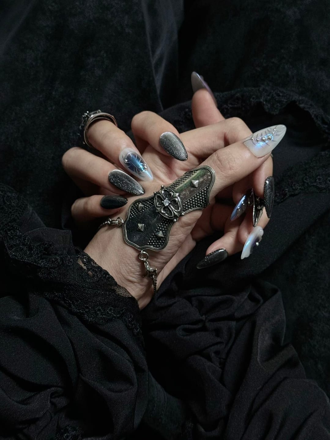 Customer photo review of "Irises" Platinum Plated Gothic Thumb Armor Ring