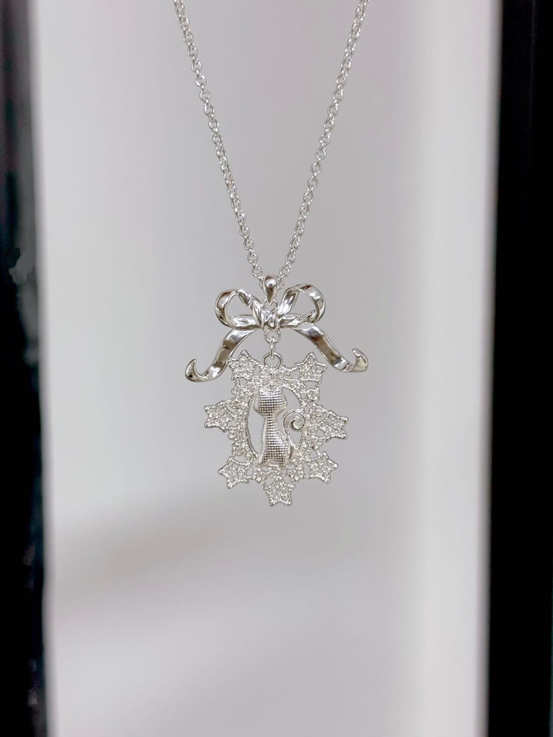 Customer photo review of "STARLIGHT LACE" Rhodium Plated Rococo Starlight Lace Pendant Necklace, Layered Choker Set