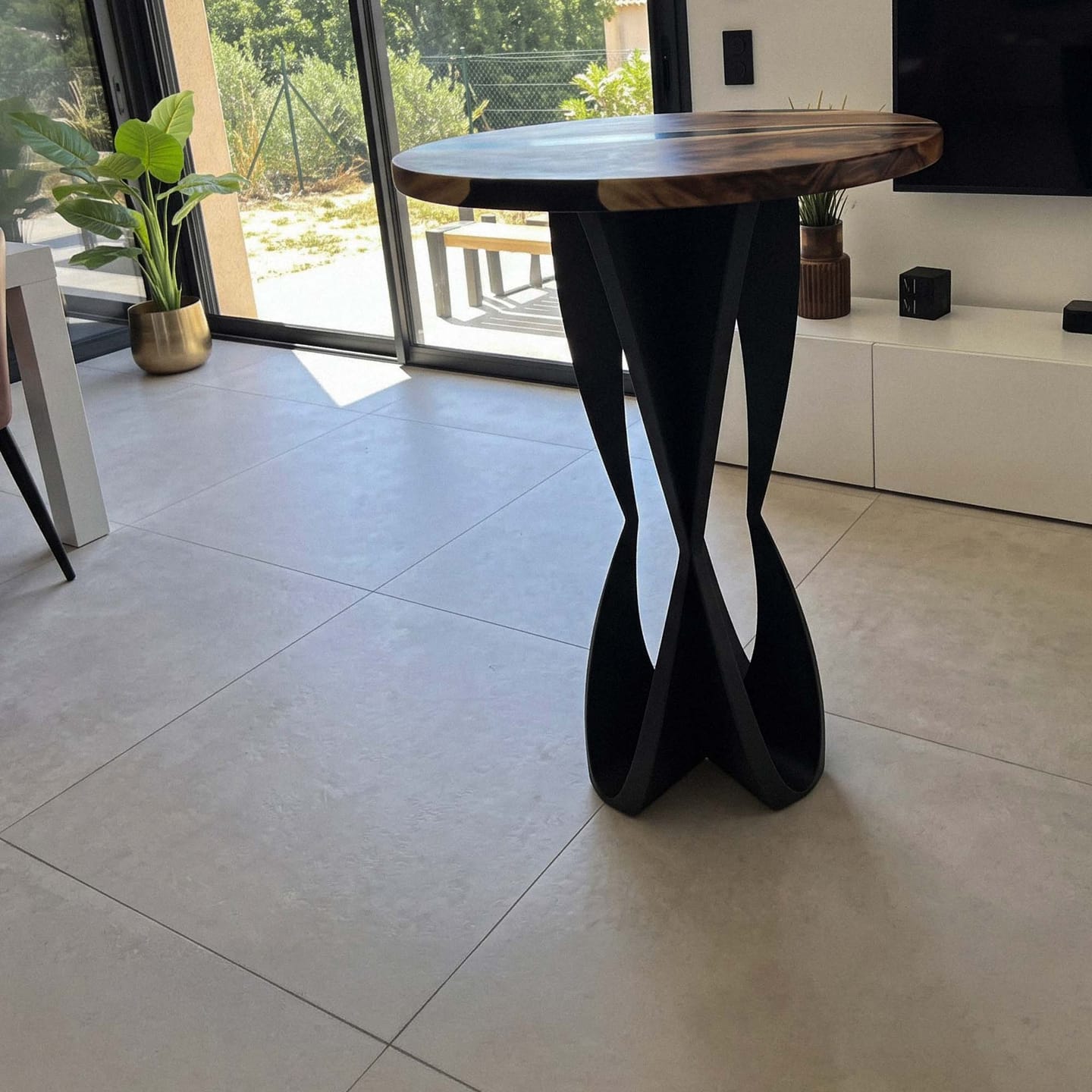 Customer photo review of MCM Bar Table 35" or 41" Round in Epoxy Wood for Home Bars - 606 Blowy