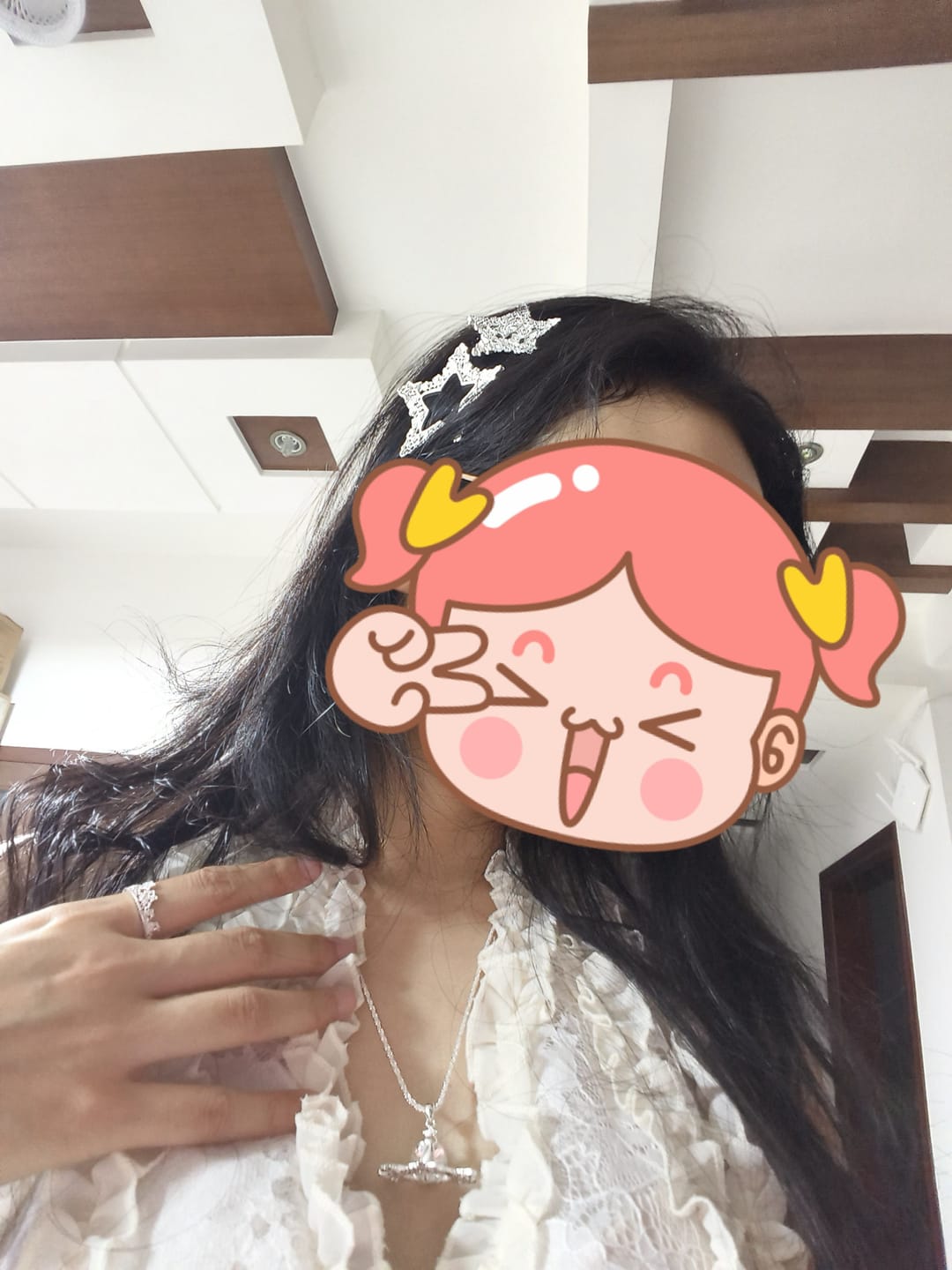 Customer photo review of "STARLIGHT LACE" Rhodium Plated Rococo Star Hair Clip, Statement Barrette
