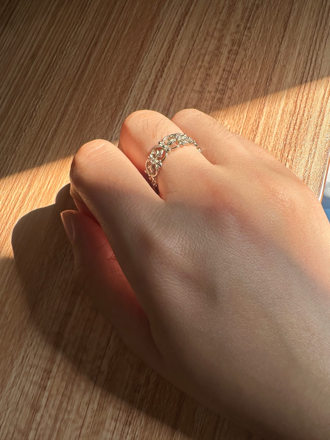 Customer photo review of "Bastet" 925 Sterling Silver Vintage Iris Adjustable Pinky Ring