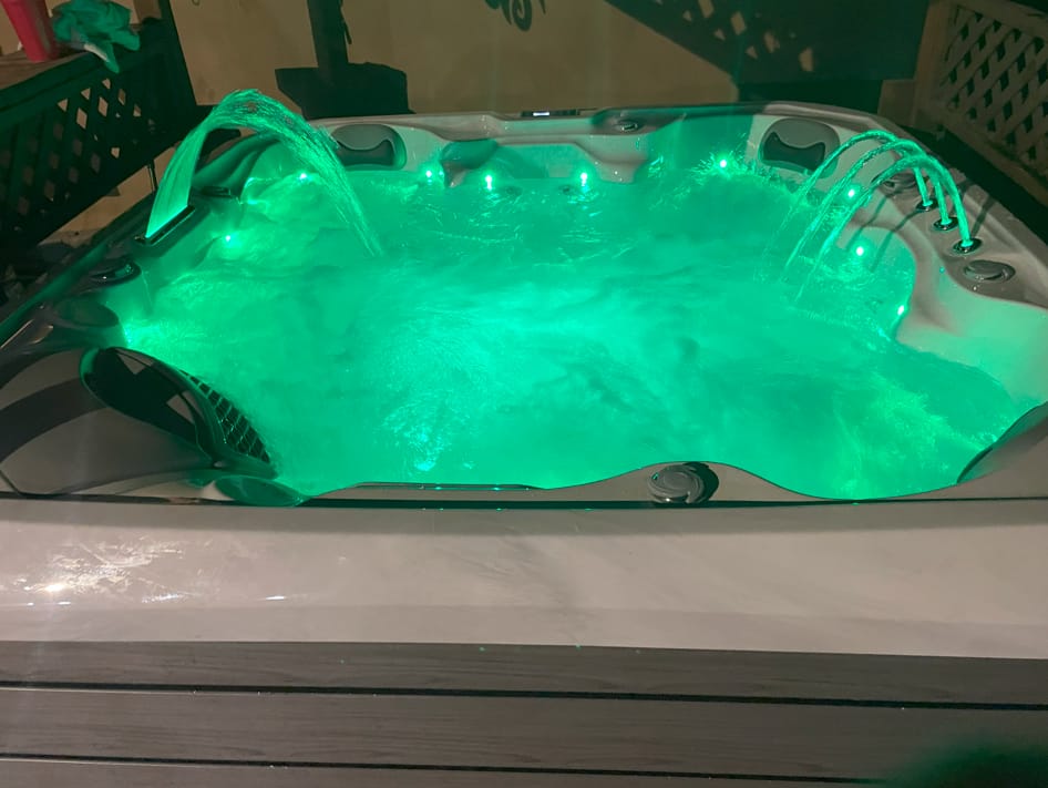 Customer photo review of Comfort Hot Tub 834
