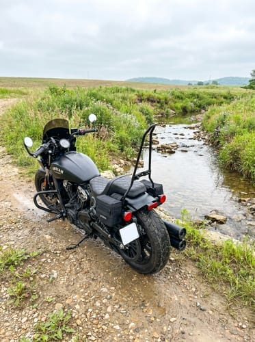 Customer photo review of 8L - Patriot Small Indian Scout Bobber Throw Over Saddlebags