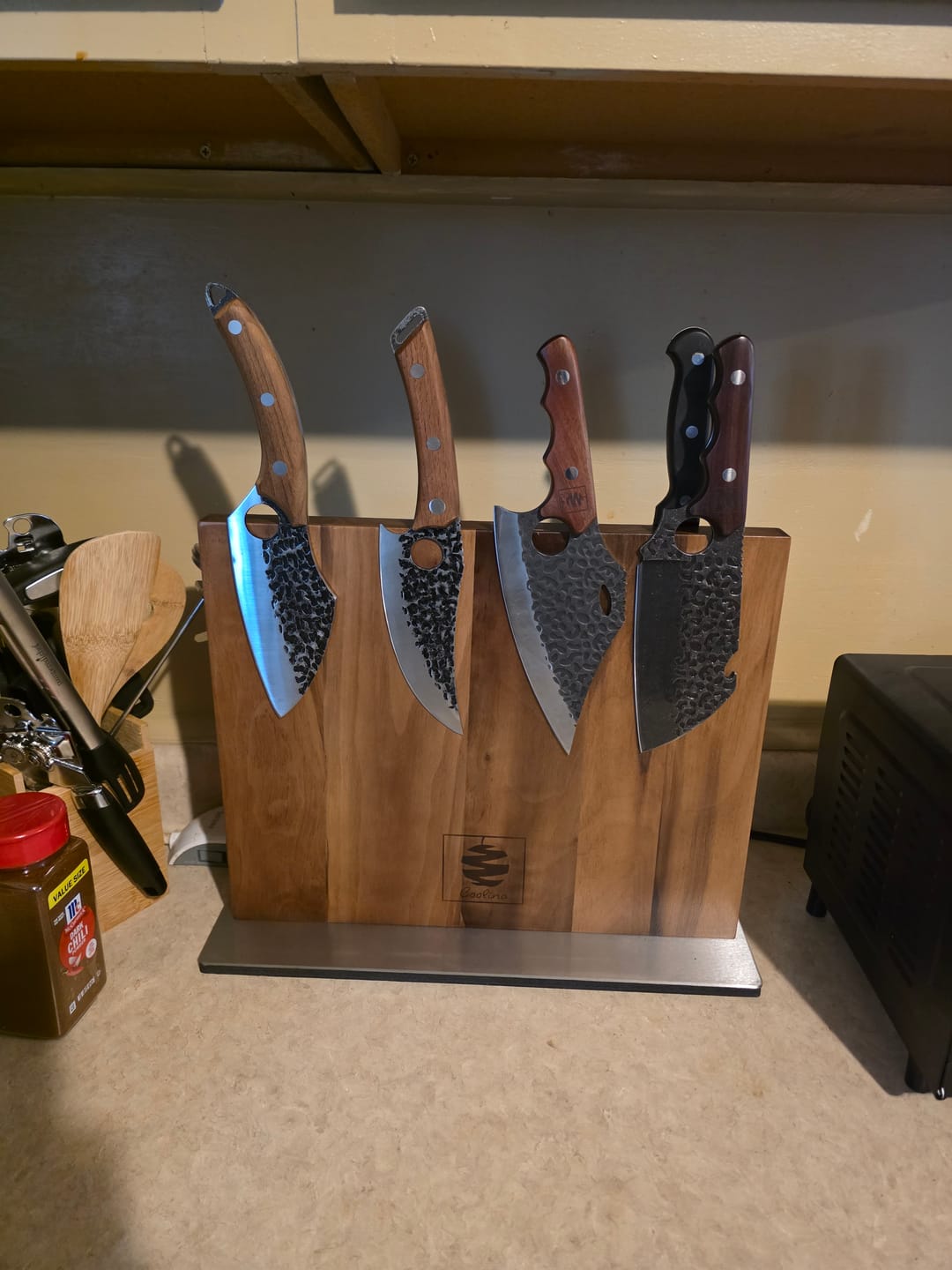 Customer photo review of FREE Walnut Magnetic Knives Holder