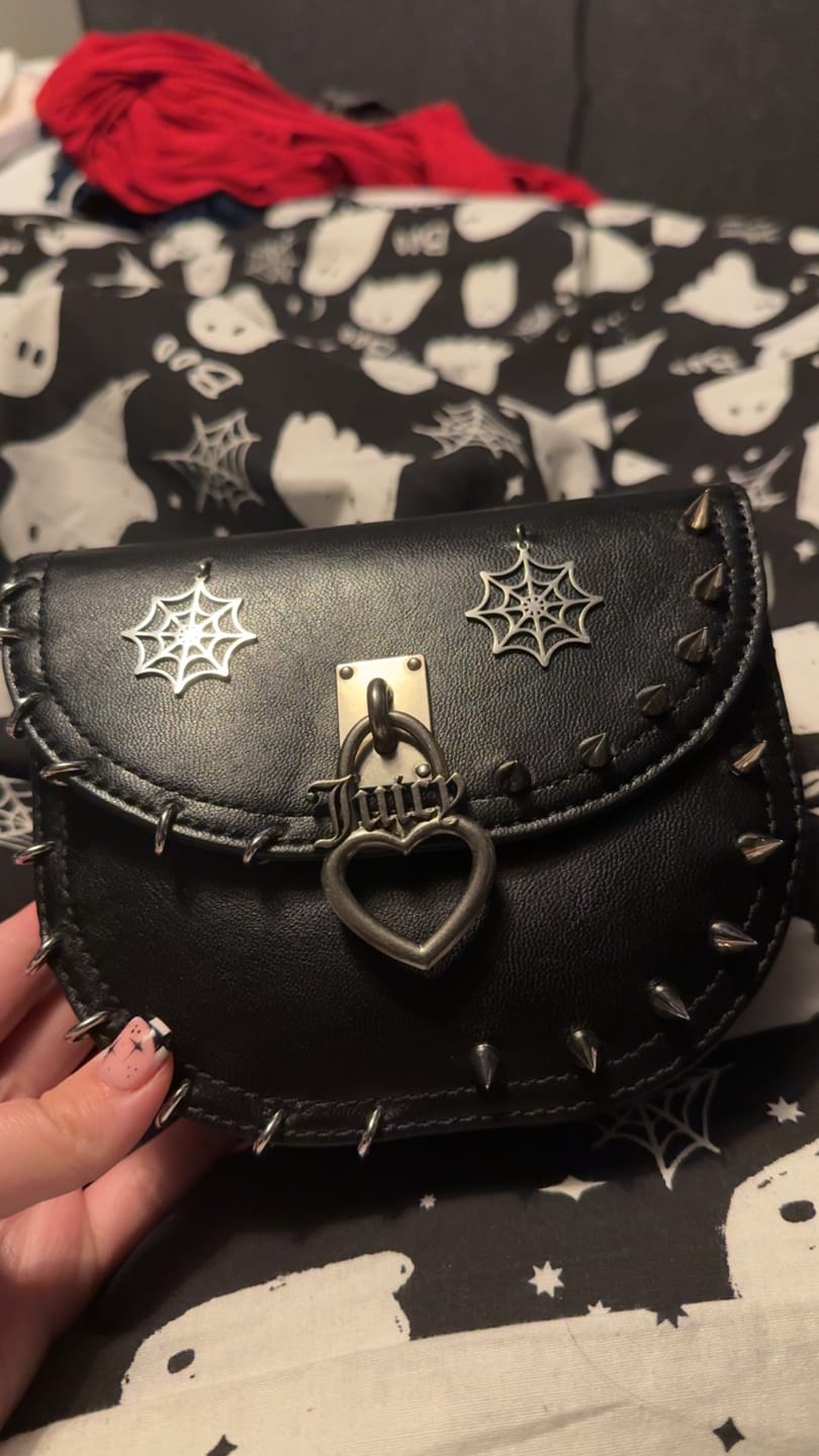 Customer photo review of Love Trap Bag