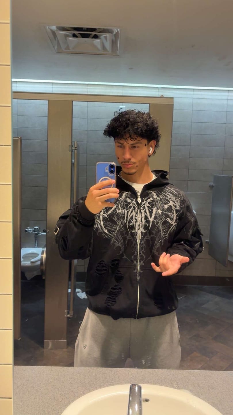 Customer photo review of Vindicator Tarnished Cargo Oversized Zip-up Hoodie [VOID BLACK]