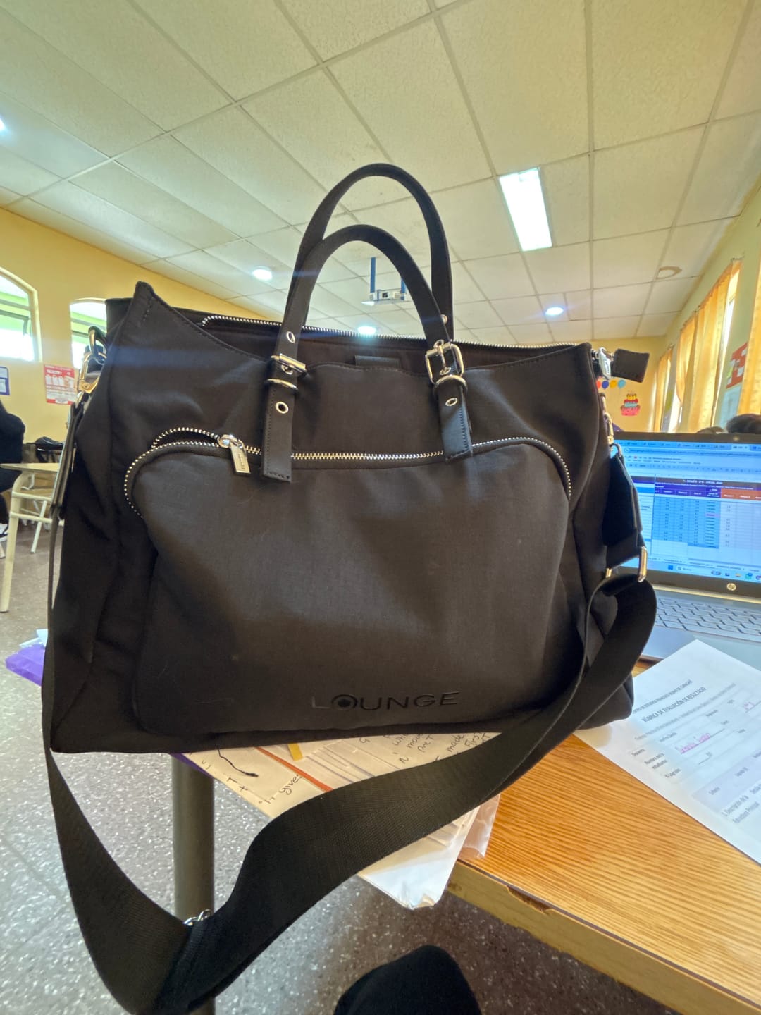 Customer photo review of Bolso Notebook Herraje Urban