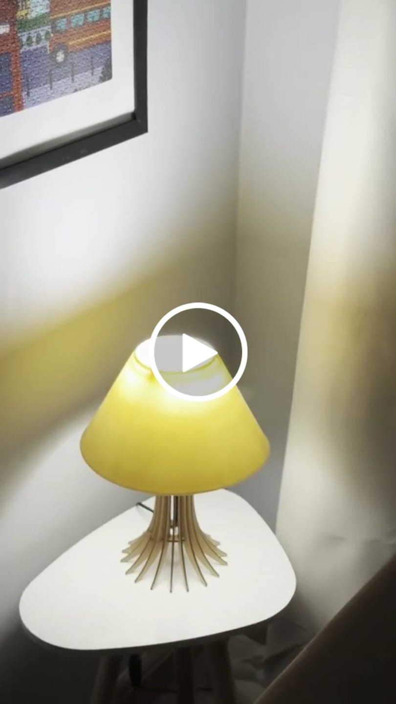 Customer video review of Abajur de Mesa Moderno para Quarto e Sala com Base em MDF