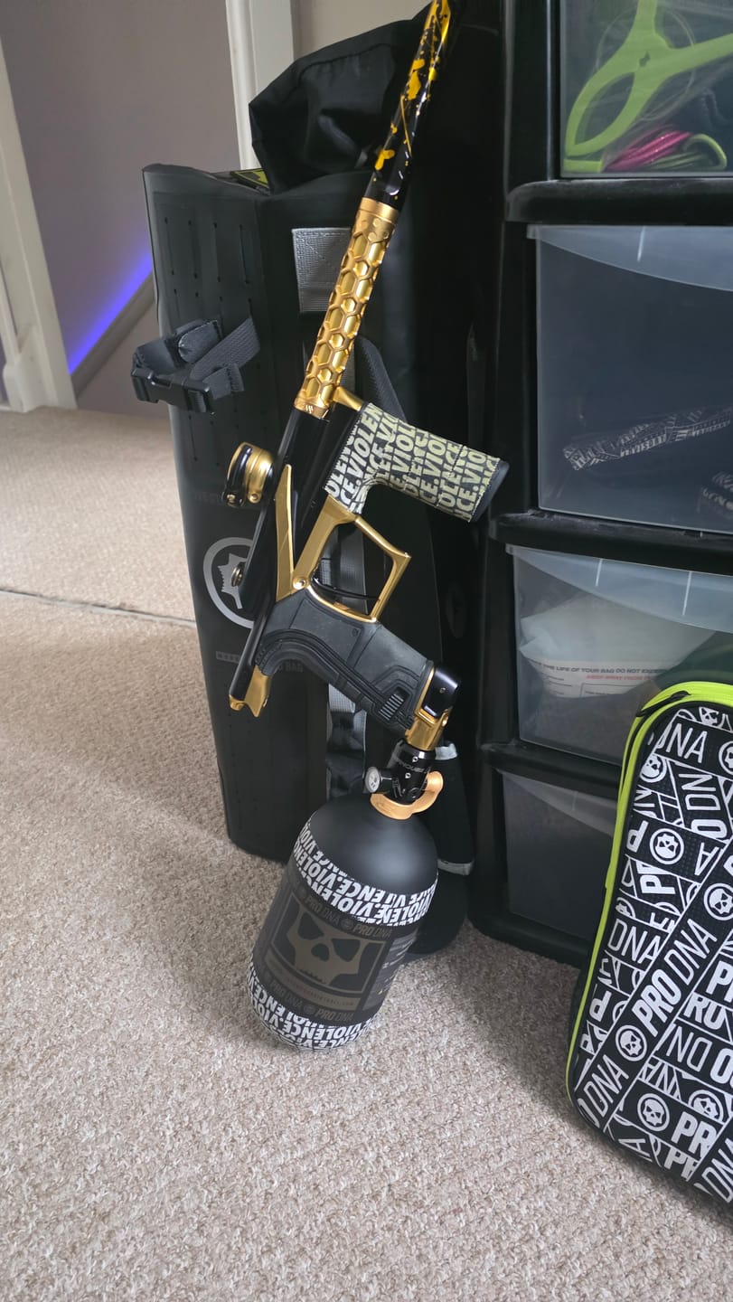 Customer photo review of FLYWEIGHT TANK 77CI - RC SKULL