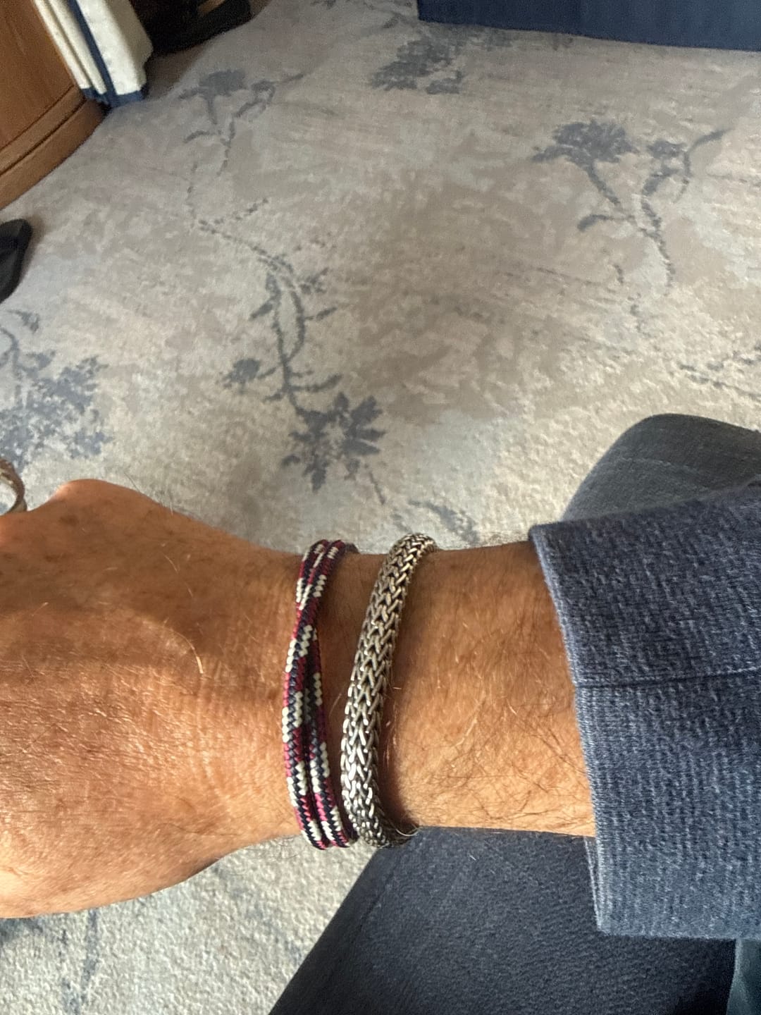 Customer photo review of Paracord Bracelet Magnetic Dark Blue