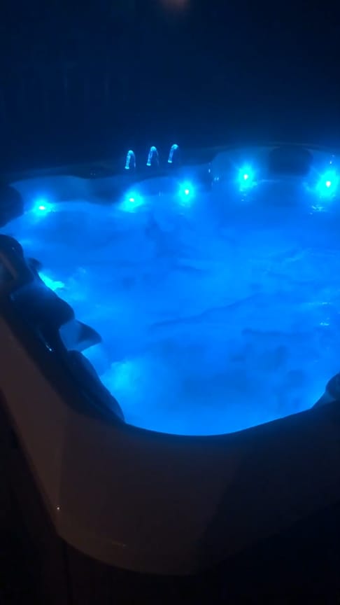 Customer photo review of Comfort Hot Tub 834