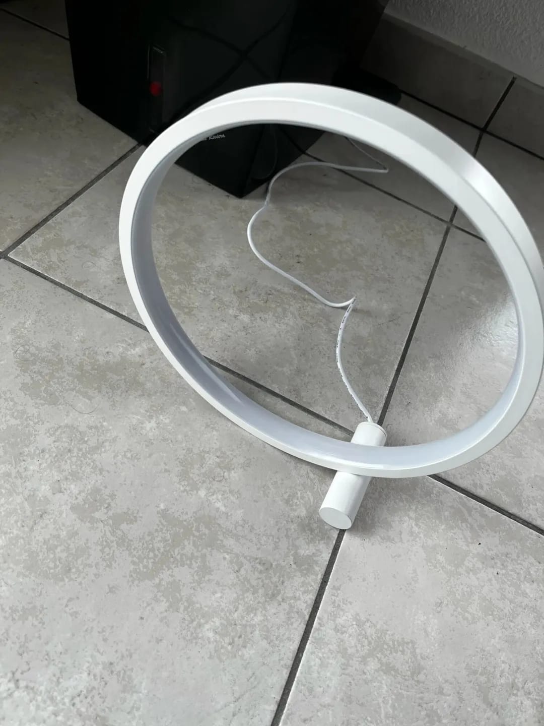 Customer photo review of Table Lamp, Ring-Shaped Touch Lamp, USB Powered, Aluminium