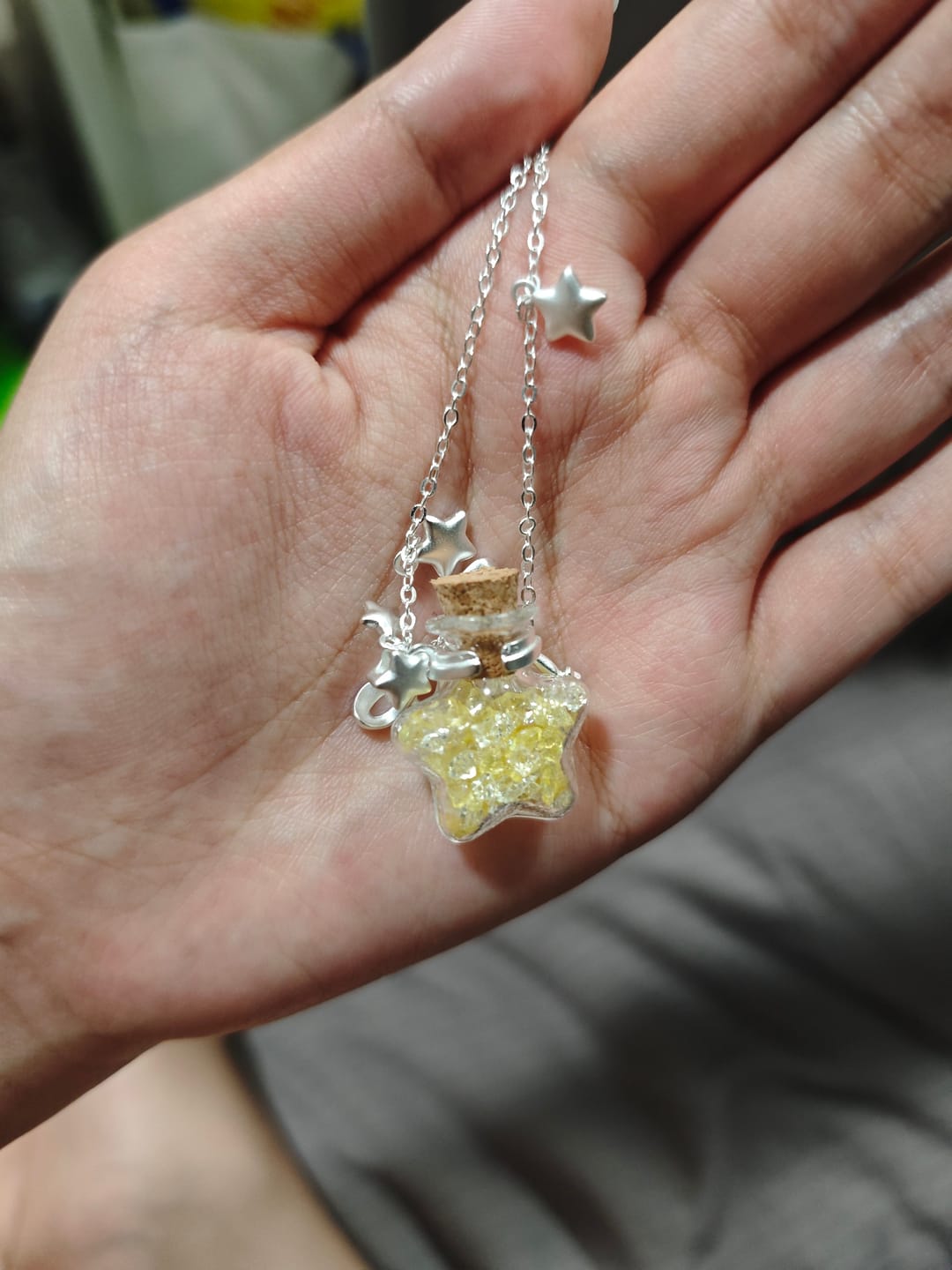 Customer photo review of "WISHING STAR" Rhodium Plated Wishing Star Flip Bangle, Zirconia Glass