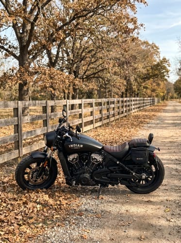 Customer photo review of 8L - Patriot Small Indian Scout Bobber Throw Over Saddlebags