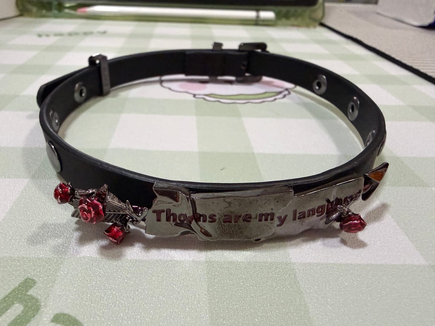 Customer photo review of "TWILIGHT ROSE" Black Gold Plated Thermochromic Rose Bow Choker, Gothic Leather Collar